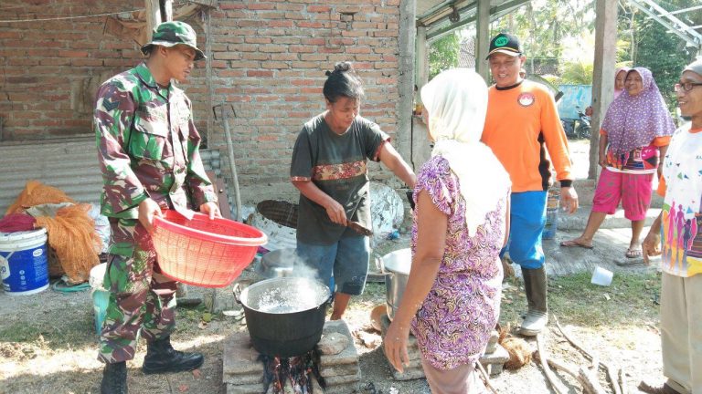 Logistik Disiapkan Oleh Ibu-Ibu PKK DESA Balecatur