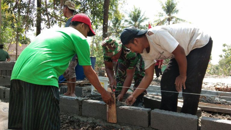 Sedikitnya Satu Unit Pos Kamling Sudah Pasti Dibangun Disetiap Lokasi Pelaksanaan TMMD