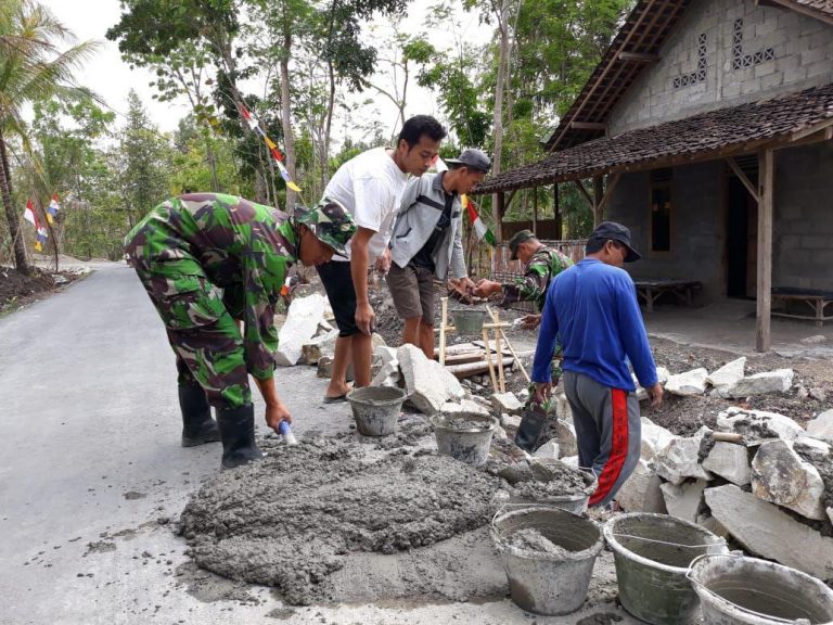 Mencampurkan Pasir dan Semen dengan Baik Agar Hasil Adonan Matang