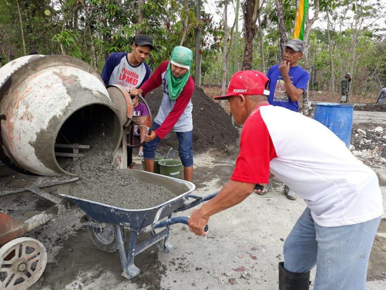 Mencampur Semen dan Pasir Pakai olen Agar Hasil Campuran Bisa Bagus