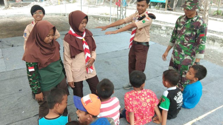 Pramuka Ajari Anak Anak Cara Berbaris
