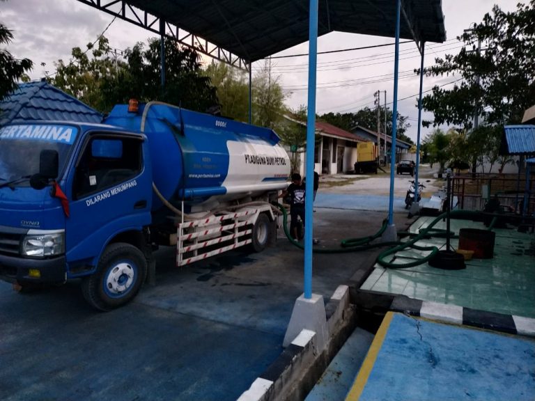 Pertamina Salurkan Solar untuk Genset Rumah Sakit dan PLN