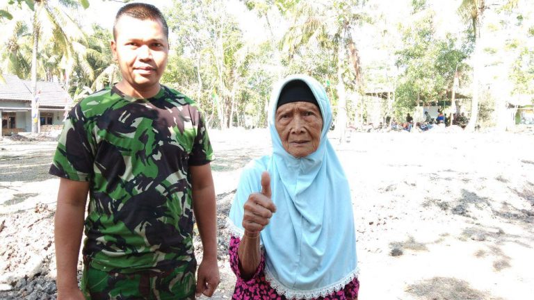 Mbah Kartini Senang TNI Bangun Desanya di Pra TMMD Sleman