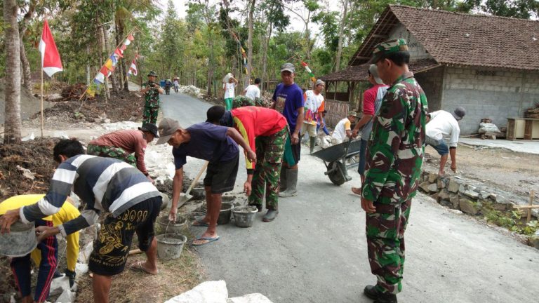 Mayor ARH Sugeng Jadi Sosok Paling Familiar di Lokasi TMMD ke-103