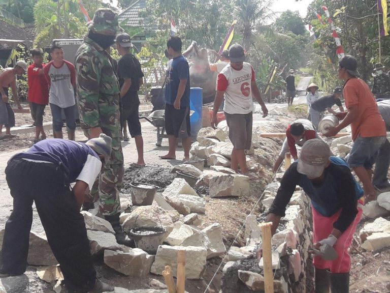 Semangat Gotong Royong Begitu Nampak di Kegiatan Pra TMMD Kodim Sleman