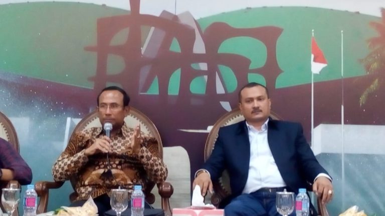 Satya W. Yudha: Fluktuasi Harga BBM Premium Bukan Pelanggaran Konstitusi