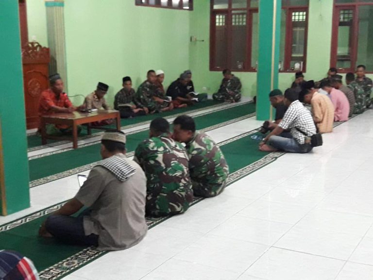 Meski Disibukkan Kegiatan Pembangunan Fisik Kegiatan Yasinan Tetap Dilaksanakan