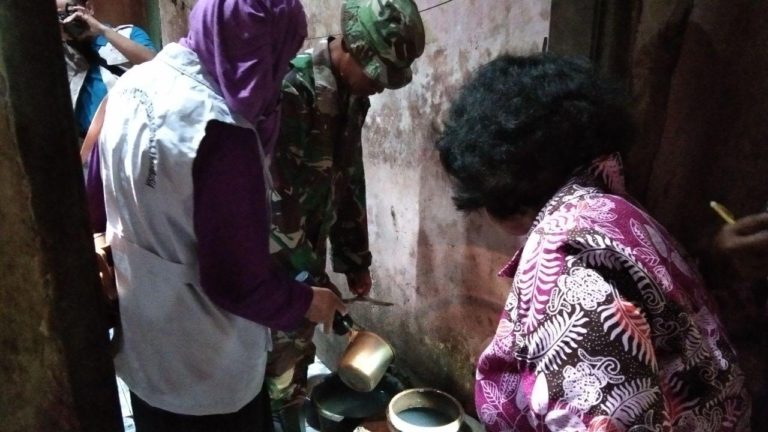 Pemberantasan Sarang Nayumuk Dilakukan Satgas TMMD Dan Tim Puskesmas Gamping