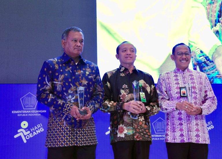Kementerian ESDM Raih Penghargaan Pengelola PNBP Terbaik