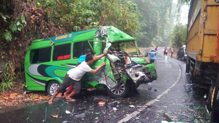 Bruak, Mobil Relawan PKS Kecelakaan saat Menuju Palu