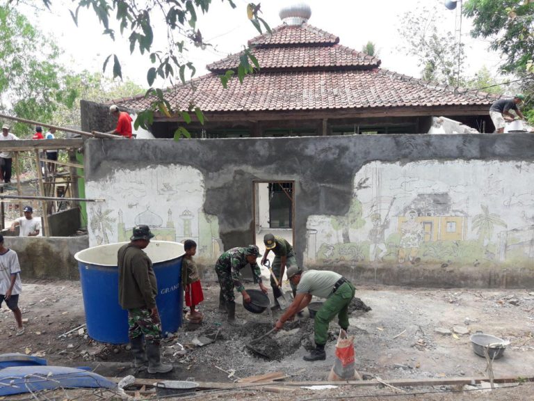 Rangsang Anak Rajin Mengaji, Satgas TMMD Rehab TPA