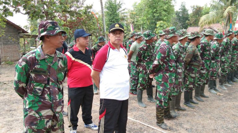 Anggota Polsek Gamping Ikuti Program TMMD