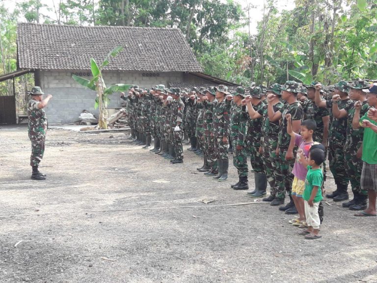 Bakar Semangat, Satgas TMMD Teriakan Yel Yel