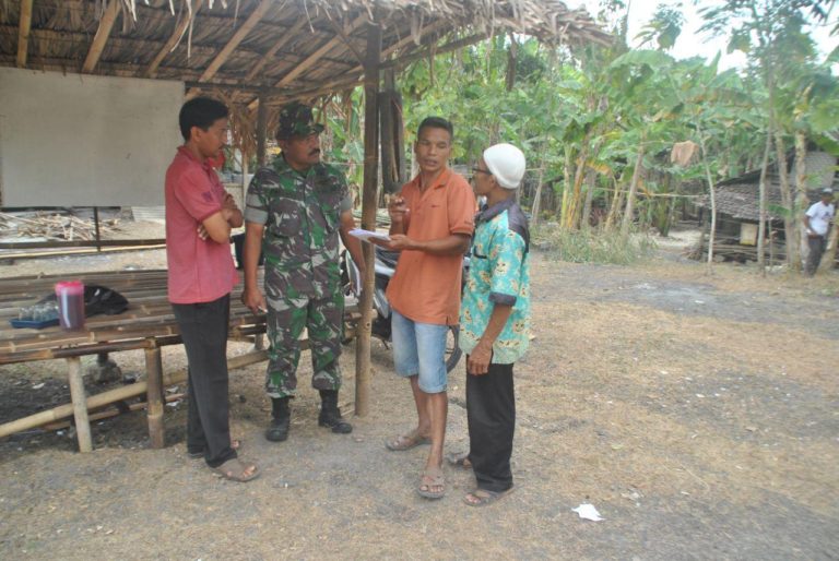 Pasilog TMMD Sedang Berkoordinasi Bersama Tokoh Masyarakat