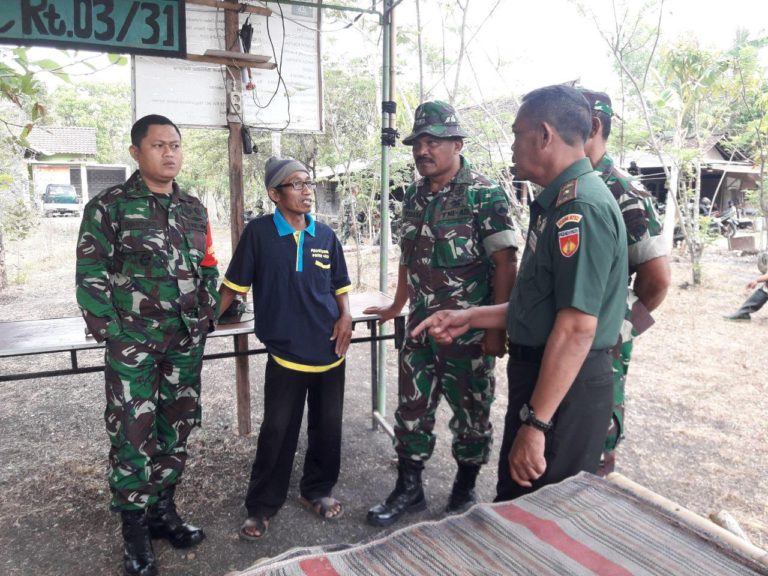 Dansatgas TMMD Sampaikan Beberapa Petunjuk pada Danramil 17 Gamping