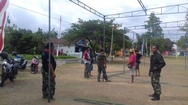 Pemasangan Tenda Mulai Dilakukan untuk Tempat Para Tamu Undangan