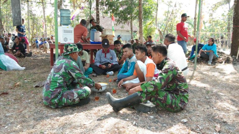 Istirahat Jadi Moment Saling Ngobrol Masalah Pengalaman Masing Masing