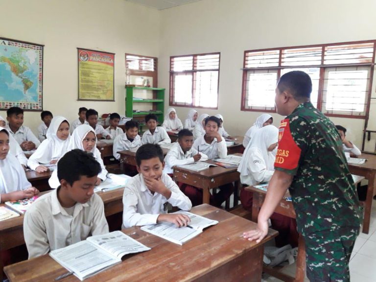 Dansatgas Kampanyekan Gemar Membaca Pada Murid SD