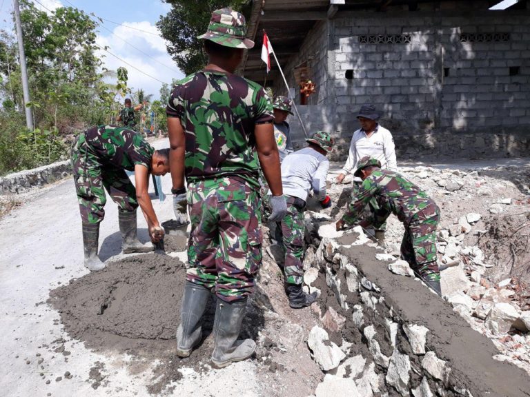 Satgas Kesehatan Turun Ke Rumah Warga Beri Penyuluhan Tentang Kesehatan