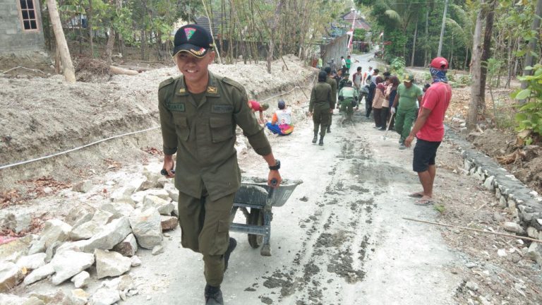 Angkong Jadi Alat Andalan Satgas TMMD