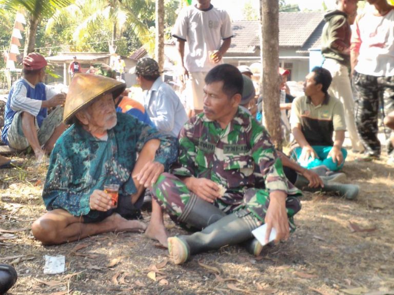 Menengok Kebersamaan Satgas TMMD Dan Warga Desa Balecatur