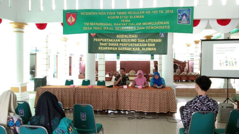 Dorong Minat Baca Satgas TMMD Gandeng Dinas Perpustakaan Sosialisasikan Perputakaan Keliling