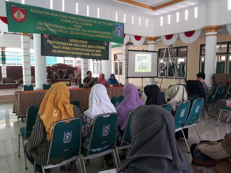 Bidik Dusun Temuwuh Jadi Desa Baca Satgas Dinas Perpustakaan Dan Kearsipan Beri Penyuluhan Di Kegiatan TMMD