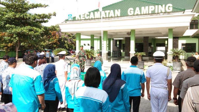 Cuaca Panas Tak Surutkan Peserta Upacara Hari Sumpah Pemuda Di Kecamatan Gamping