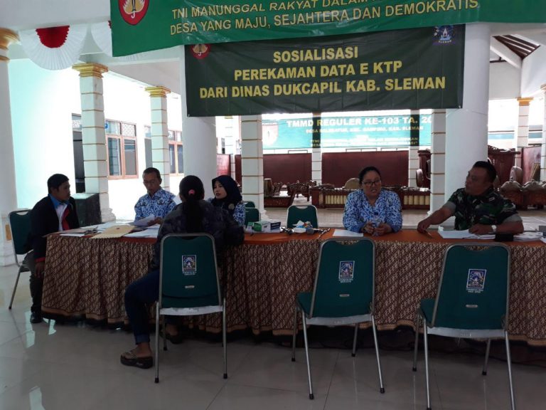 Disdukcapil Sleman Sosialisaikan Perekaman Data e-KTP Di Kegiatan TMMD
