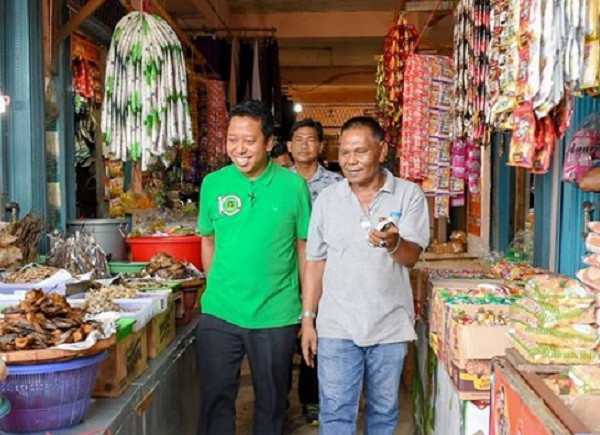 Sindir Sandi, Rommy Beberkan Fakta soal Harga Sembako di Pasar