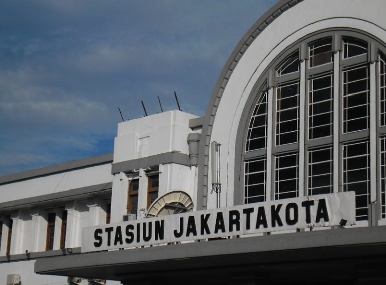 Berdirinya Stasiun Jakarta Kota dan Eksistensinya
