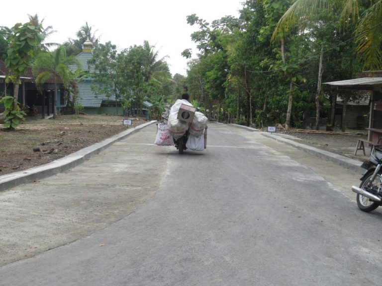 Setelah Rampung Dikerjakan Satgas TMMD Jalan Dusun Temuwuh Kelihatan Lebar