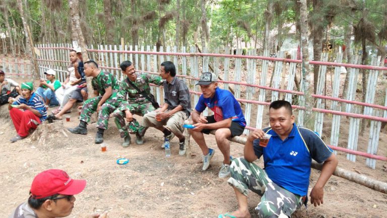Manisnya Minum Teh Dengan Warga Temuwuh Dilokasi TMMD
