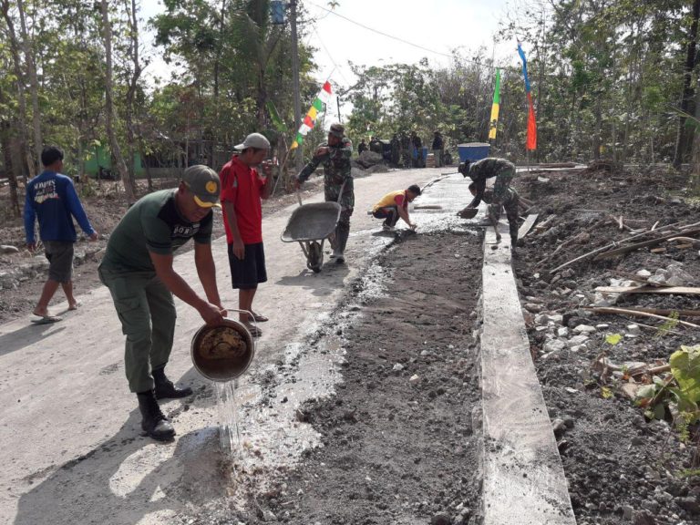 Dengan Di Bangunnya Talud Jalan Akan Meningkatkan Ekonomi Warga Temuwuh