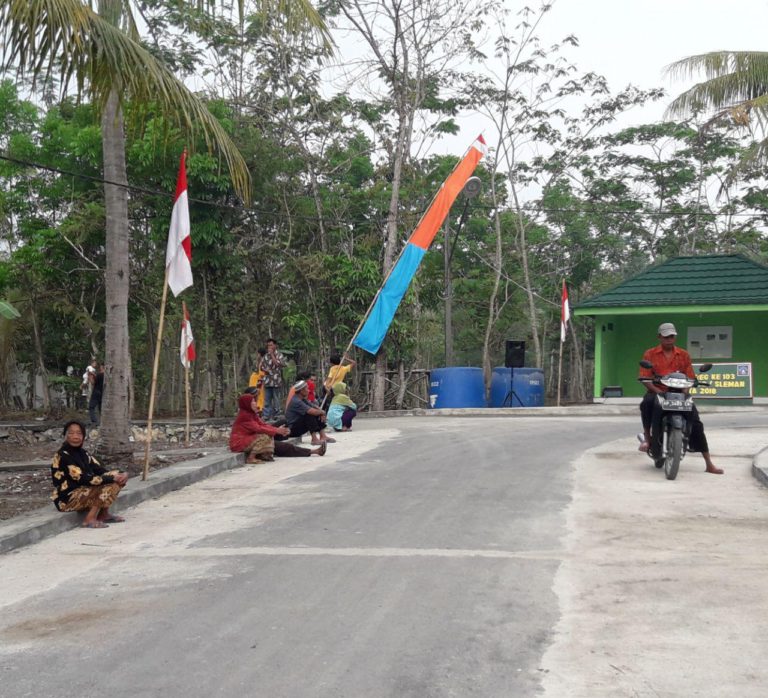 Talud Pembangunan Satgas TMMD Dimanfaatkan Warga Untuk Duduk Santai