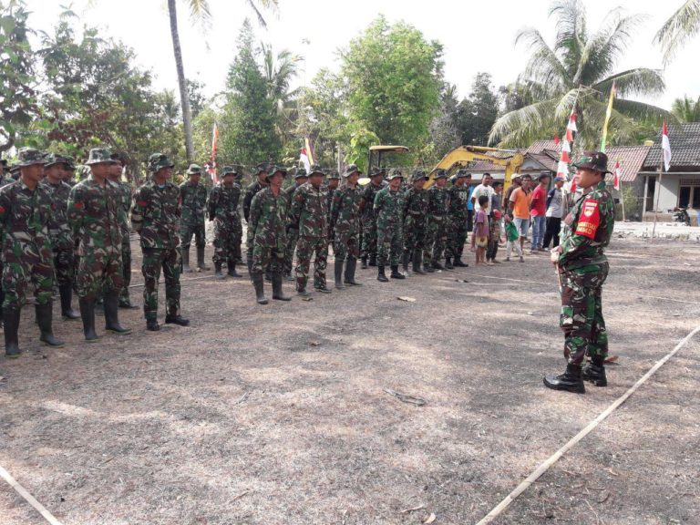 Dansatgas Pimpin Apel Pagi dilokasi TMMD