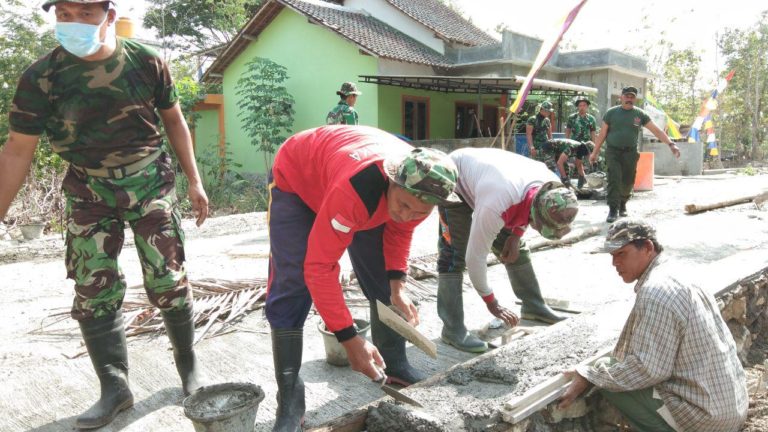 Satgas TMMD Reg 103 Kodim Sleman Punyai Kemampuan Pertukangan