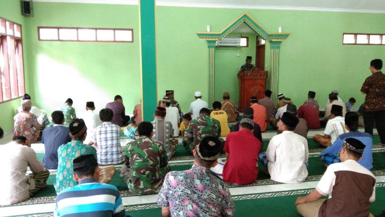 Sholat Jumatan Perdana Warga Temuwuh di Masjid Baru