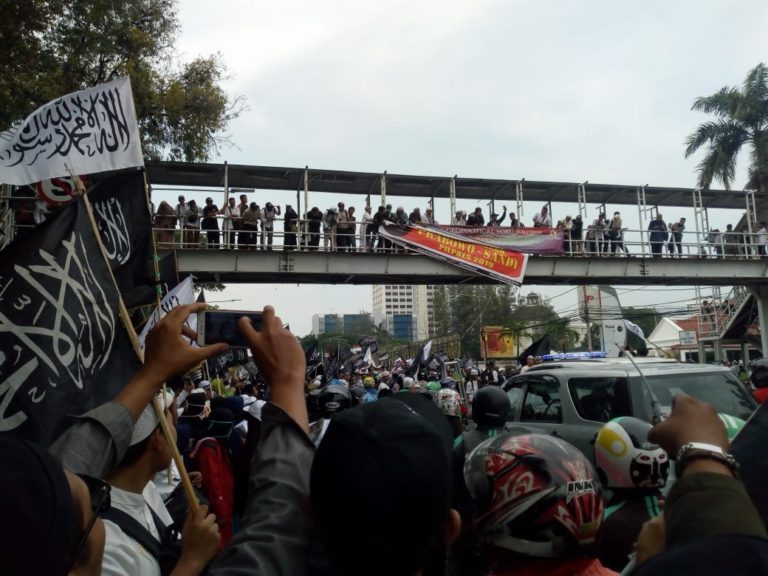 Masa Aksi Bela Tauhid 211 copot spanduk ‘HTI dukung Prabowo-Sandi’