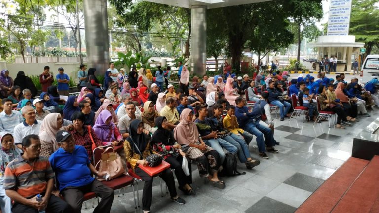 Peringati Hari Oeang ke-72, Kanwil DJP Wajib Pajak Besar Berbagi Sehat