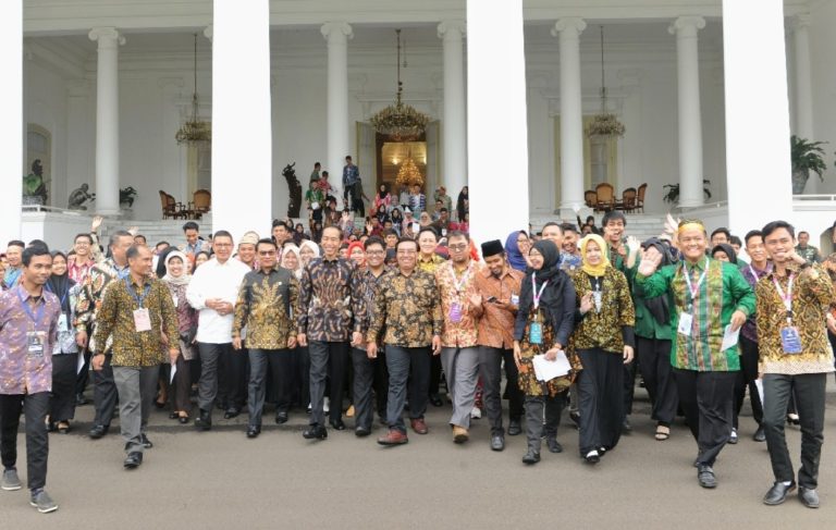 Jokowi Ajak Anak Muda Teladani Semangat Buya Syafii Maarif