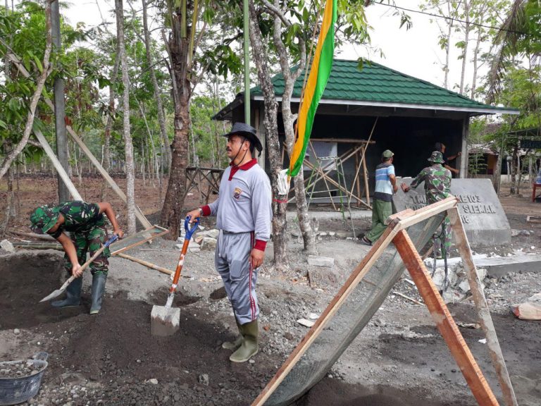 Pembuatan Pos Kamling Di Dusun Temuwuh Sudah Hampir Rampung