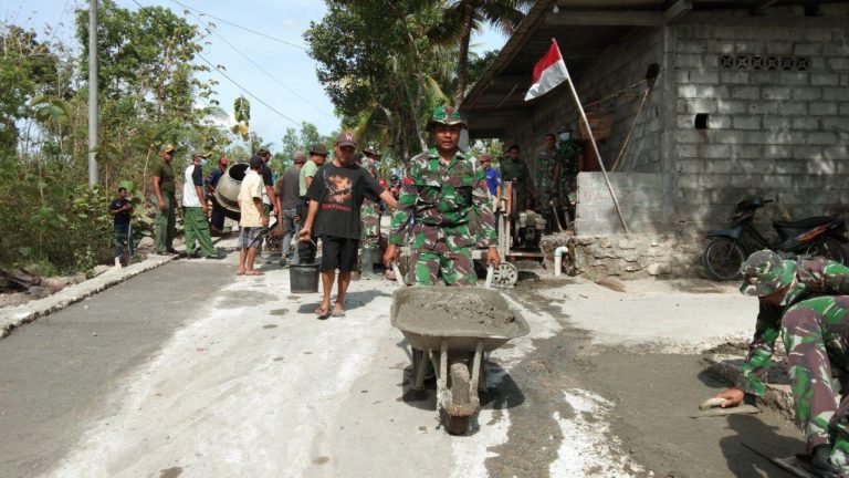 Linmas Balecatur Beri Tanggapan Positif  Tentang  TMMD