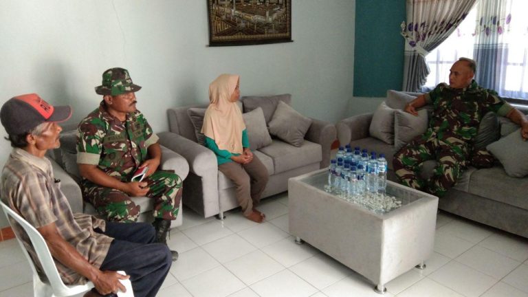 Ibu Nuryati Salah Satu Warga Yang Rumahnya Ditempati Untuk Menginap Satgas TMMD Reg 103