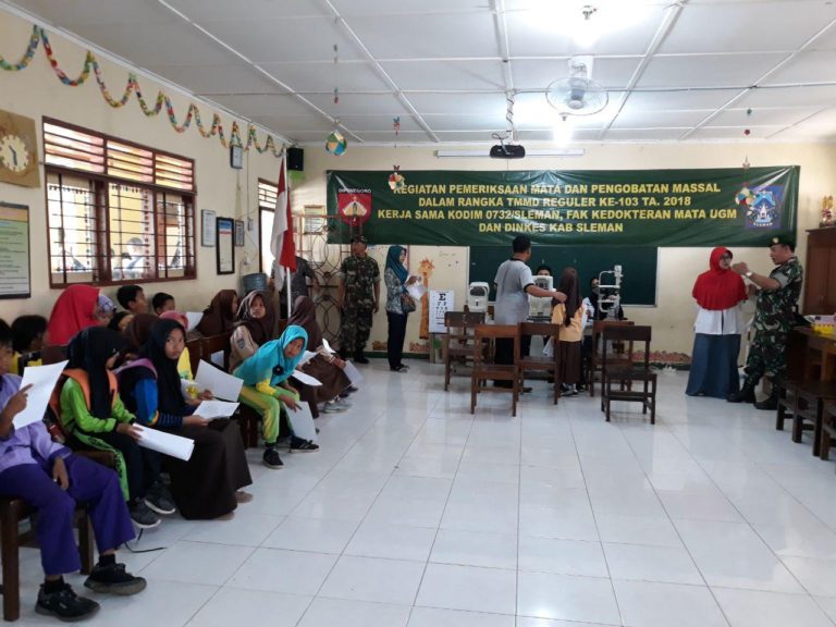 Satgas TMMD Gelar Pemeriksaan Mata Gratis