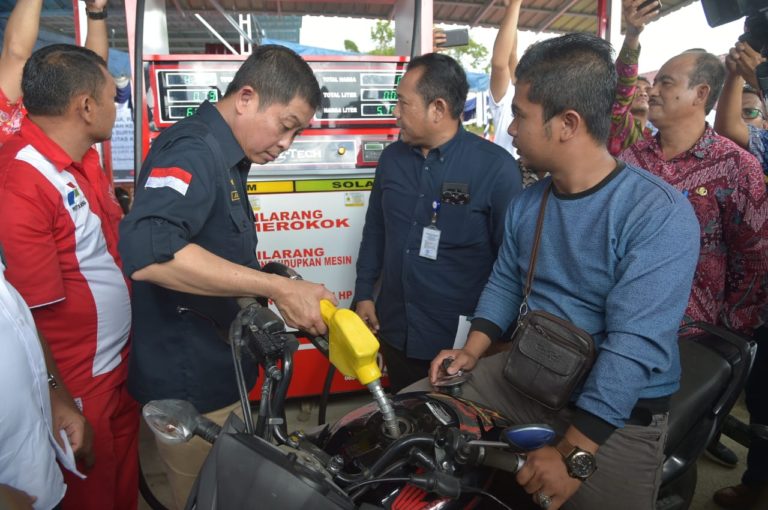 Energi berkeadilan; Implementasi BBM Satu Harga, Konversi Minyak Tanah ke LPG dan Lampu Surya Gratis di Nias