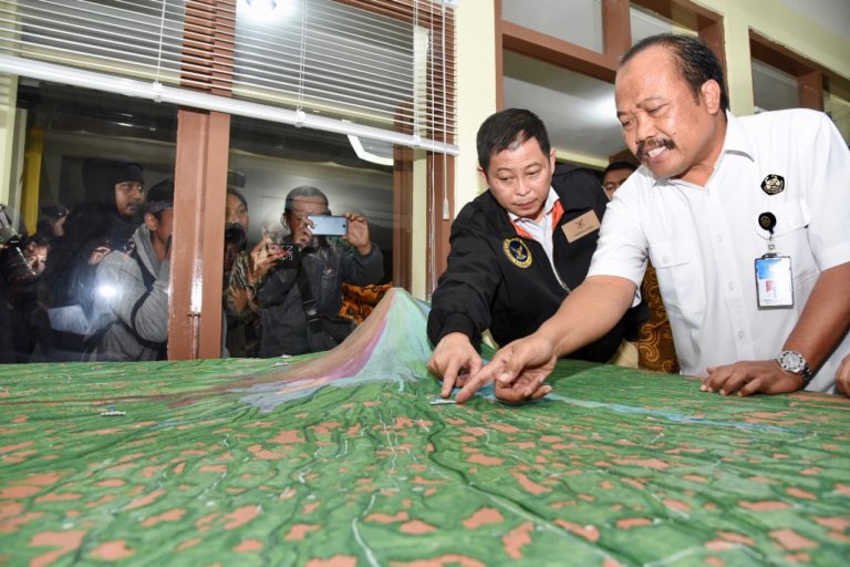 Jelang Nataru, Menteri ESDM: Gunung Merapi Aman, Pasokan BBM Ditambah