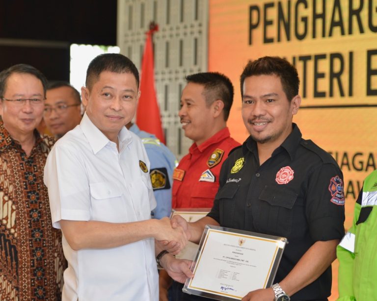 Tim ESDM Siaga Bencana Sulteng Raih Penghargaan dari Jonan