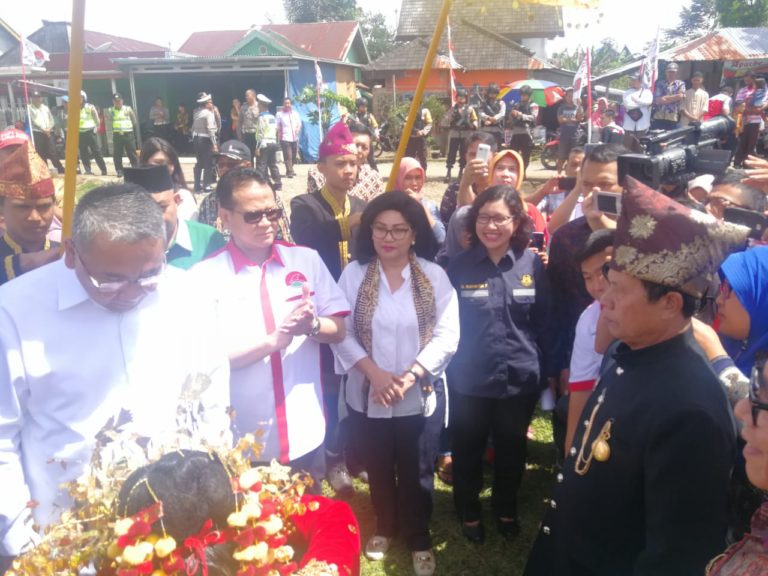 Penyaluran Bantuan Program Desa Terang dan KUR untuk Nelayan dan Petani di Bengkulu