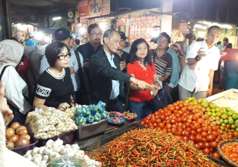 Kepala BKP Kementan Pantau Stok dan Harga Pangan Pokok di Pasar Bersehati Manado